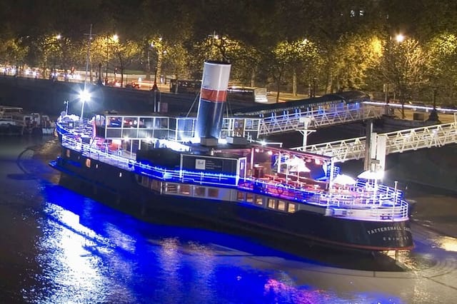 Comedy Night on The River Thames  - Photo 1 of 6